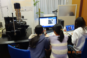 ナノメートルの世界を観る