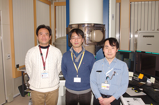 左から　伊藤先生、富岡先生、マリン・ワーク・ジャパン 兒玉様