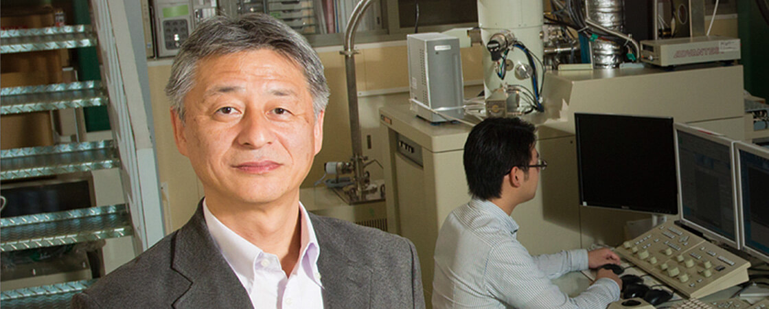 東北大学多元物質科学研究所 先端計測開発センター 電子回折・分光計測研究分野 寺内正己 教授