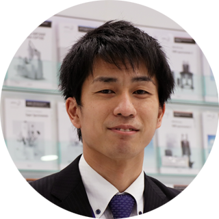 講師